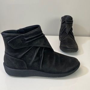 Cloudsteppers by Clarks Black Suede Ankle Boots Size 8